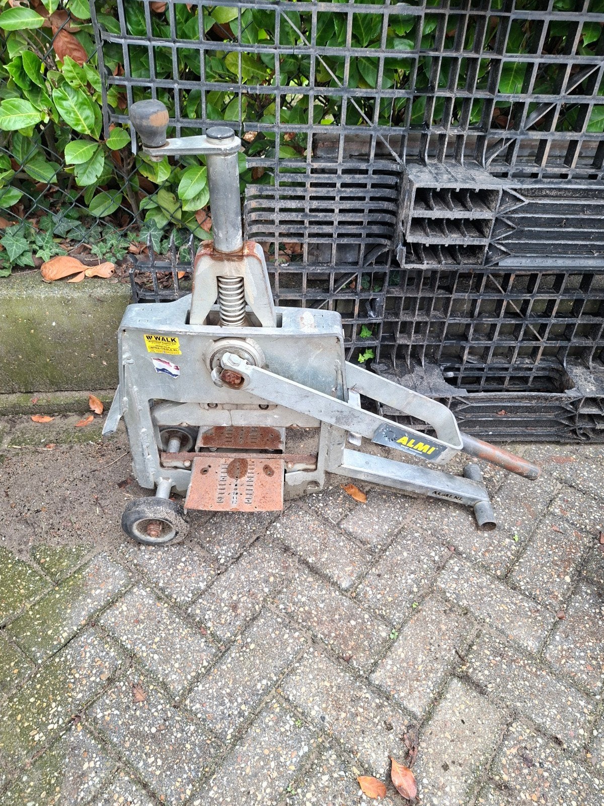 Steenknipper - Almi, Doe-het-zelf en Verbouw, Ophalen of Verzenden, Gebruikt