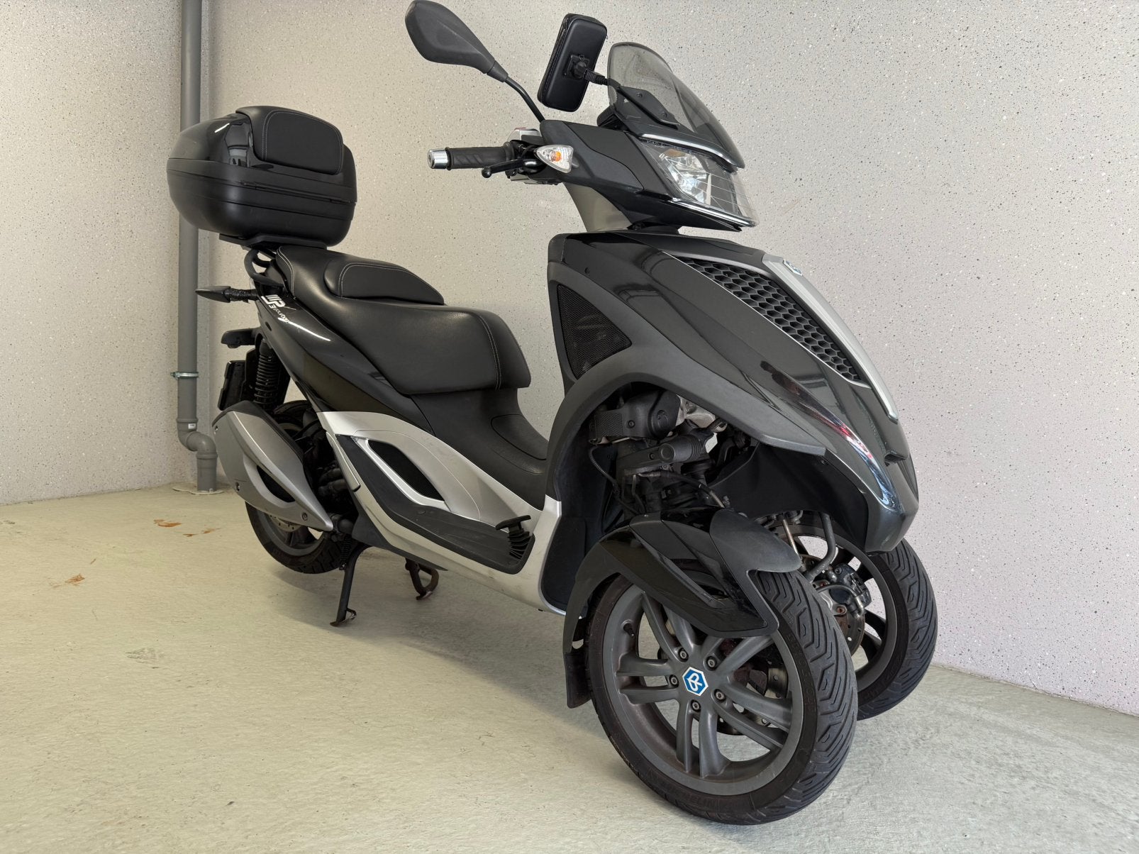 Piaggio MP3 Yourban 300 Motorscooter Zwart Autorijbewijs B, Motoren, Scooter, Handvatverwarming, Automaat, 278 cc