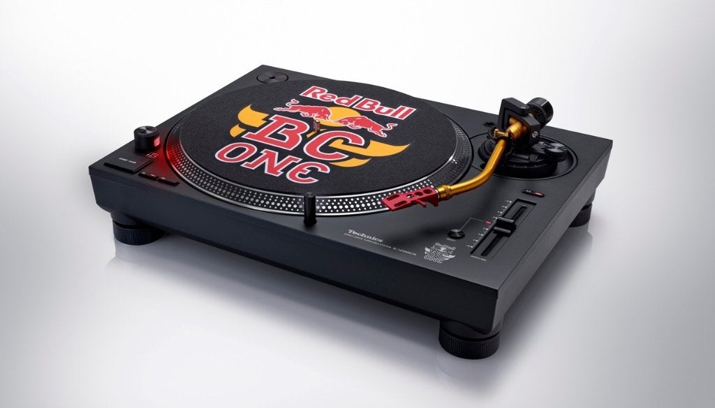 Technics SL1200MK7 Red Bull Limited Edition - MINTSTAAT, Pitch-regelaar, Ophalen of Verzenden, Zo goed als nieuw, Platenspeler