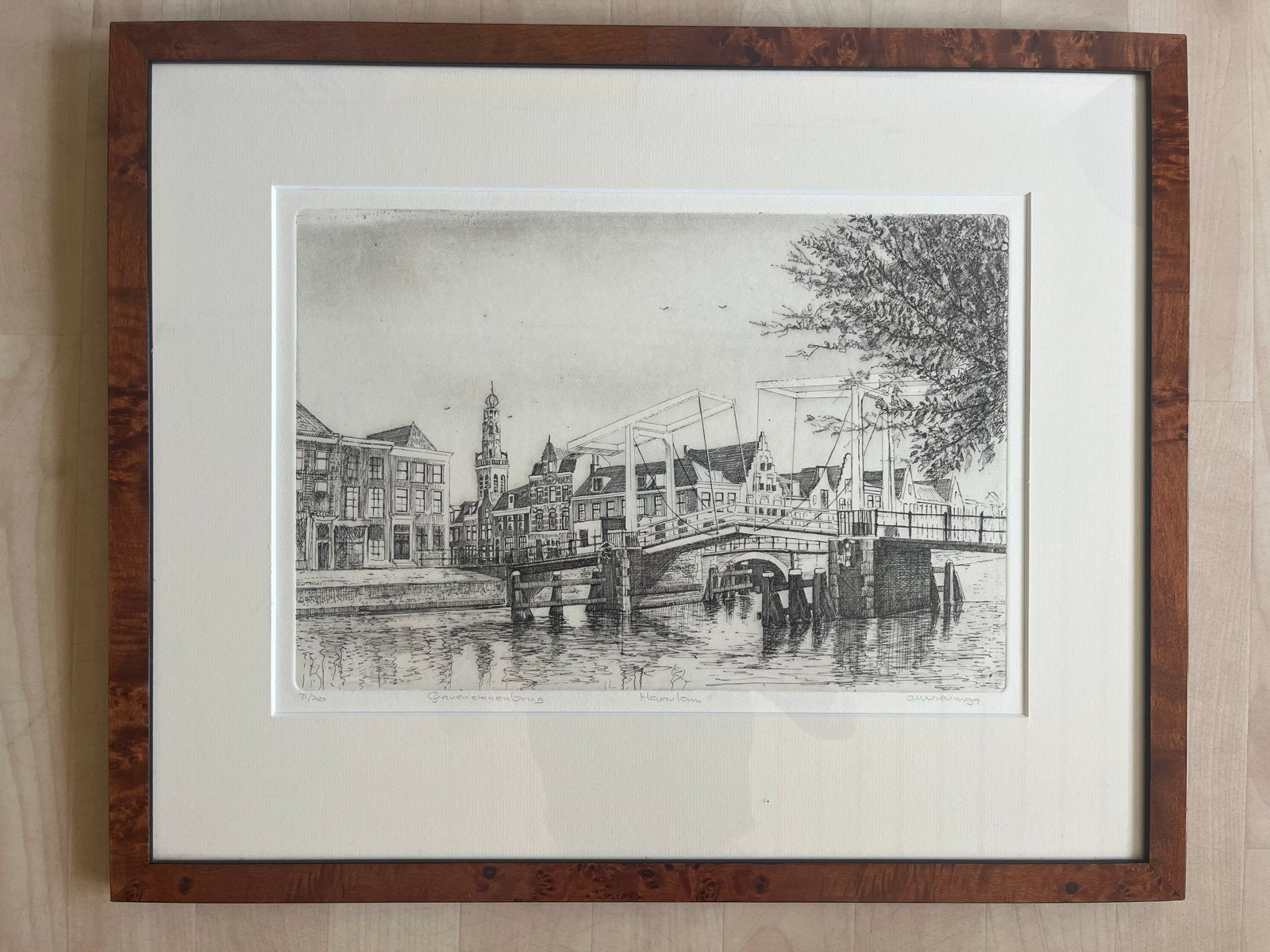 Ets Gravinnenbrug Haarlem, door A. Wieringa, Antiek en Kunst, Stadsgezicht, Ophalen of Verzenden, 1950 - 1999, Genummerd