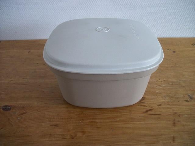 Tupperware Serveerwonder ( beige/creme ), Ophalen of Verzenden, Gebruikt, Overige typen