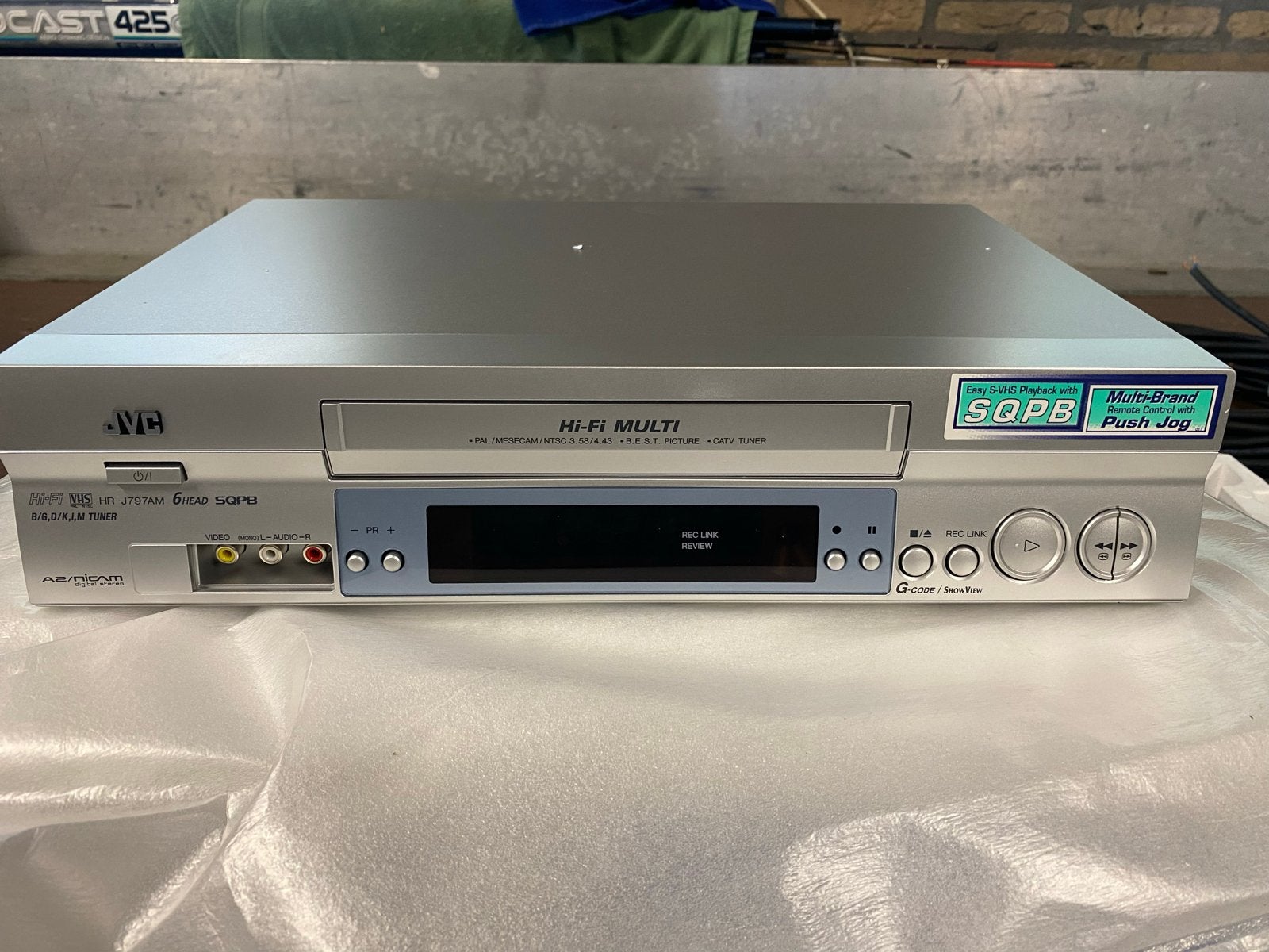 JVC HR-J797AM VHS Hi-Fi Stereo Videorecorder Nieuw in Doos, Audio, Tv en Foto, Videospelers, Ophalen of Verzenden, Nieuw, VHS-speler of -recorder