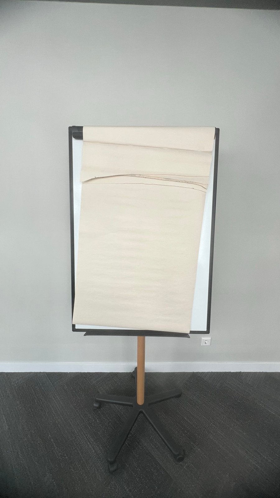Whiteboard & Flipchart in 1 – inclusief 2 rollen papier, Diversen, Ophalen, Mobiel, Zo goed als nieuw, Whiteboard