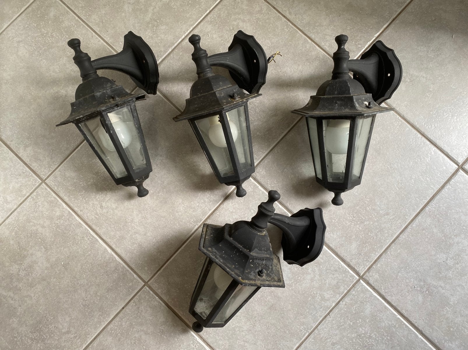 Buitenlampen 4 stuks, Tuin en Terras, Gebruikt, Minder dan 50 watt, Wandlamp, Ophalen of Verzenden