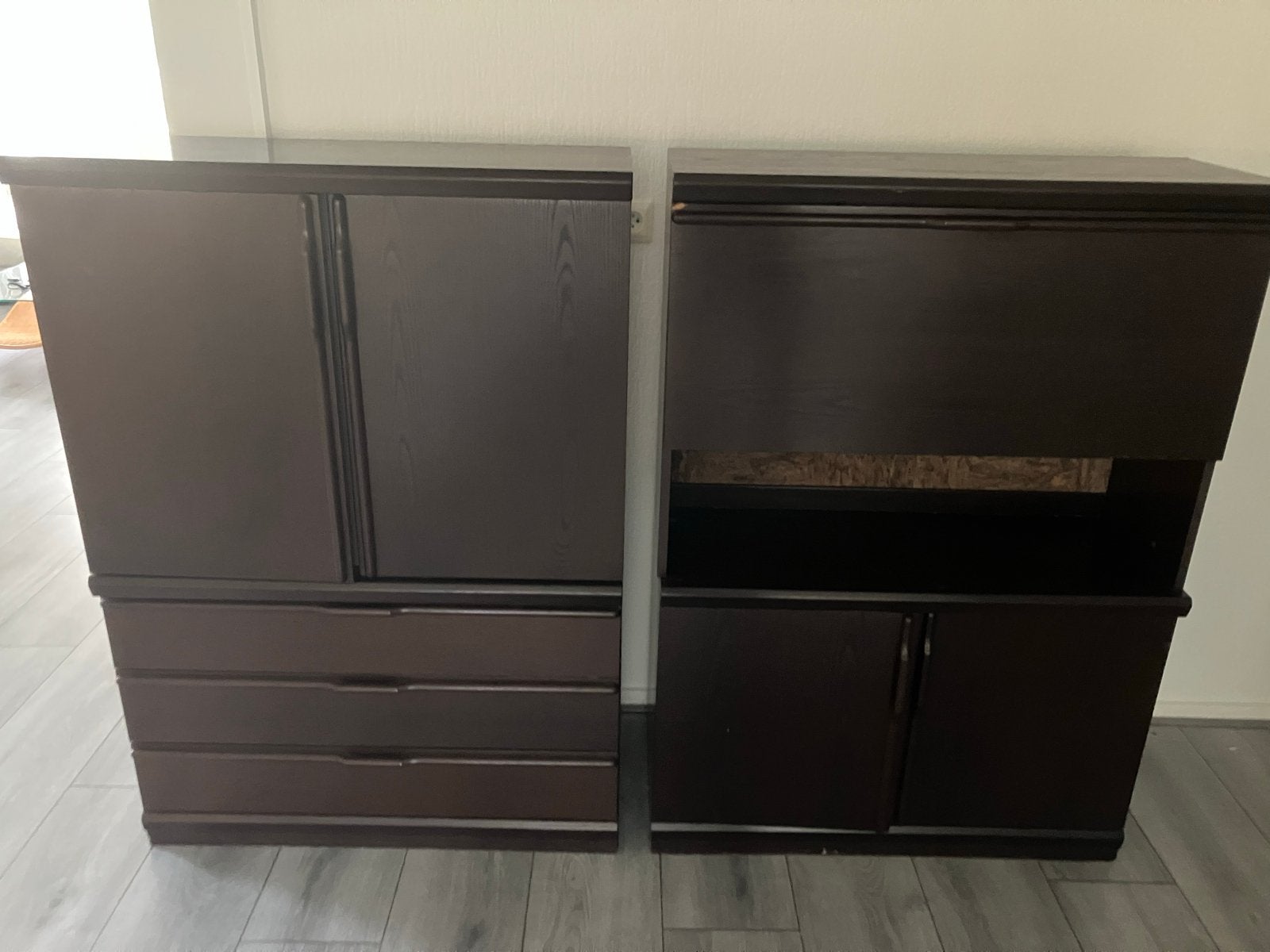 Donkerbruine dressoir kast met lades en bar, Ophalen, Gebruikt, 150 tot 200 cm, Met lade(s)