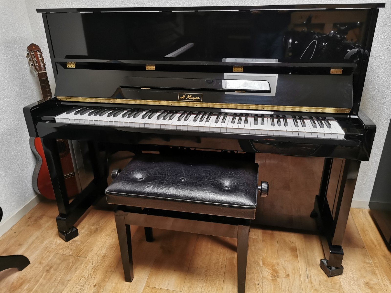 h. Mayer piano hoogglans zwart  met bankje en gestemd, Muziek en Instrumenten, Zwart, Ophalen of Verzenden, Zo goed als nieuw