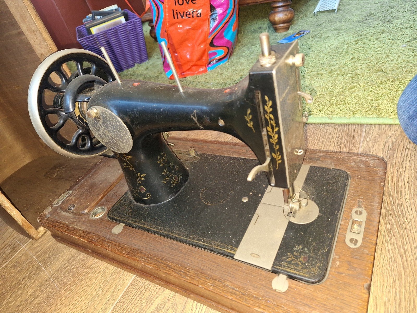 Antieke Vesta Naaimachine met Houten Koffer, Ophalen