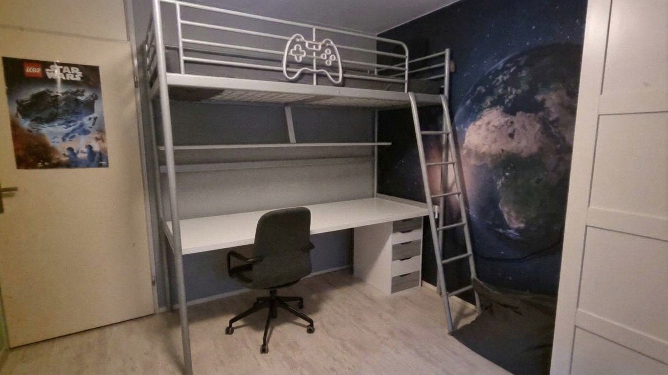 ikea svarta Hoogslaper met bureaublad en boekenplank, Ophalen, Gebruikt, Eenpersoons, 200 cm