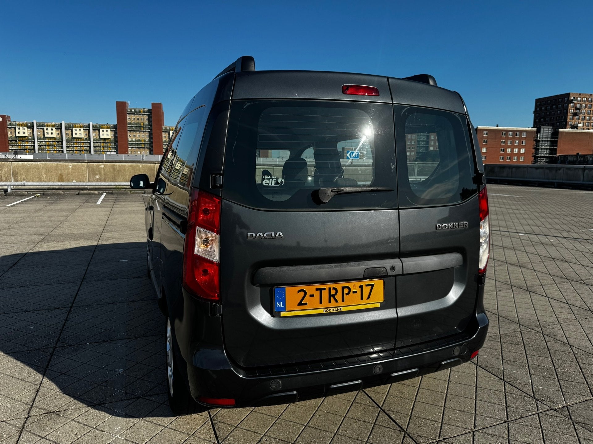 Dacia Dokker 1.2 TCe Lauréate AIRCO MULTIMEDIA DEALERONDRHD, Auto's, Voorwielaandrijving, Euro 5, Stof, Gebruikt