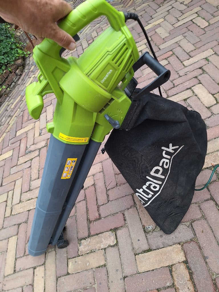 Bladblazer, zuiger Central Park, Tuin en Terras, Central Park, Handgedragen, Ophalen of Verzenden, Zo goed als nieuw