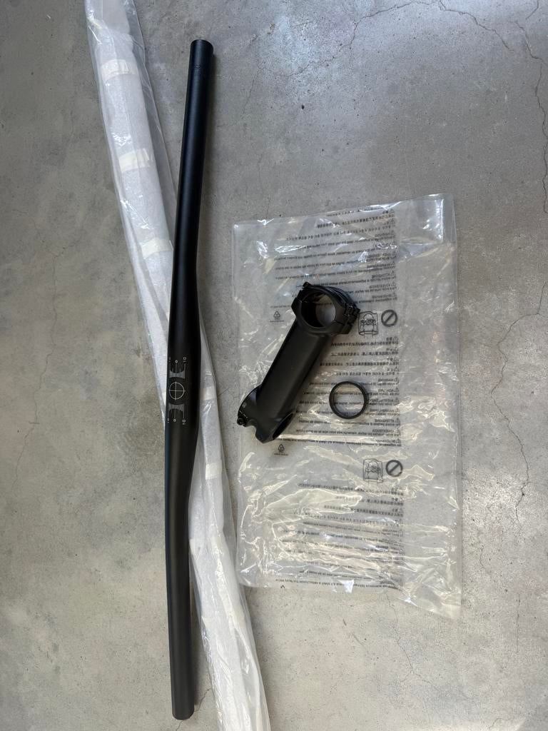 Aluminium fietsstuur en stuurpen - Nieuw! 2 sets beschikbaar, Fietsen en Brommers, Fietsonderdelen, Ophalen of Verzenden, Nieuw