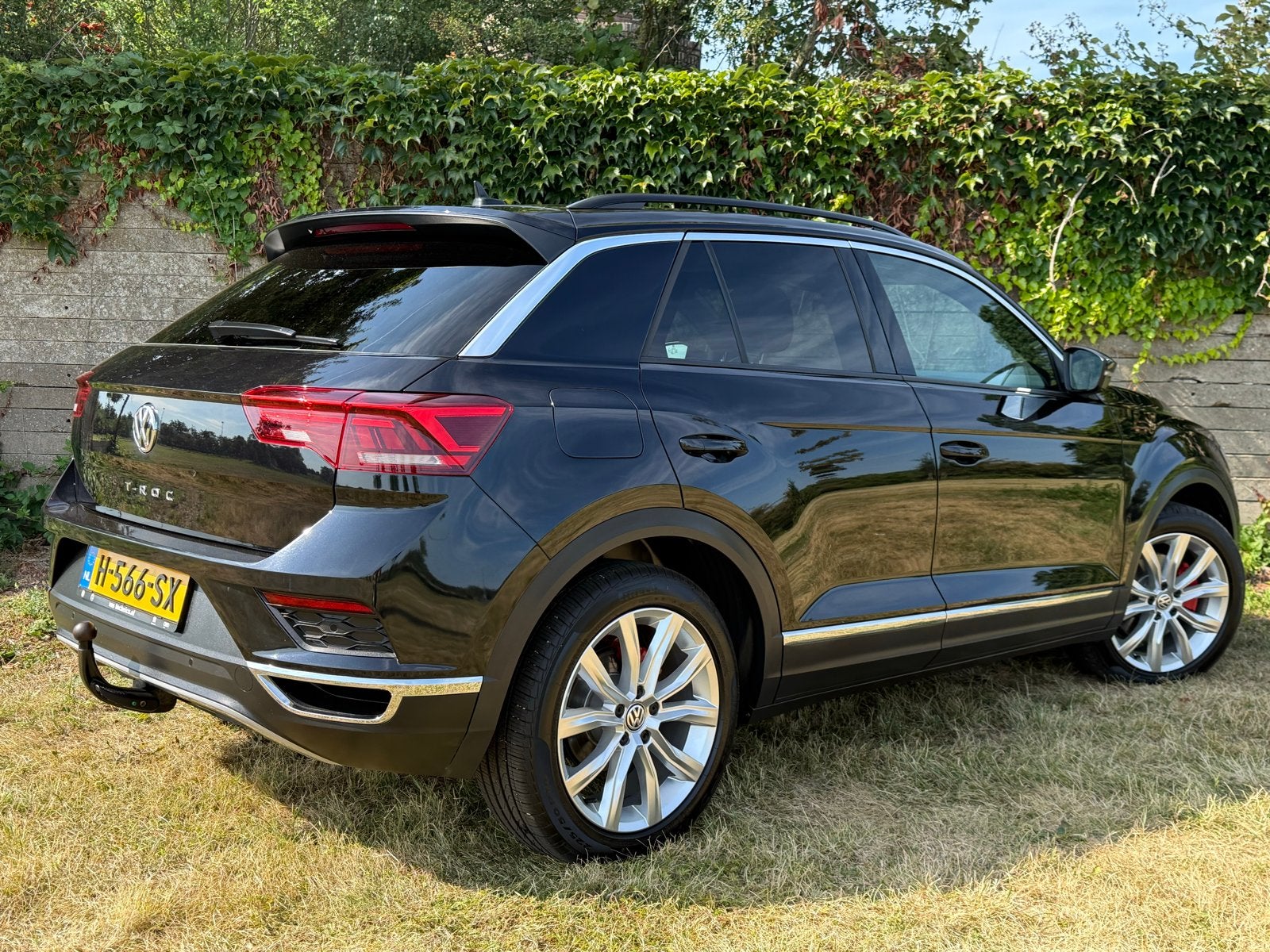 Volkswagen T-Roc 1.5 TSI DSG Sport Business R | Camera | Led, 1498 cc, 4 cilinders, 150 pk, Zwart