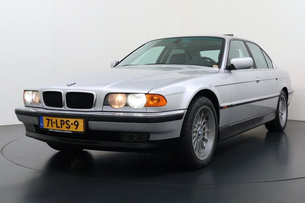 Bmw 7-SERIE 735I EXEC.HIGH-LINE v8 Automaat 175Kw Youngtimer, 238 pk, Achterwielaandrijving, Gebruikt, 8 cilinders
