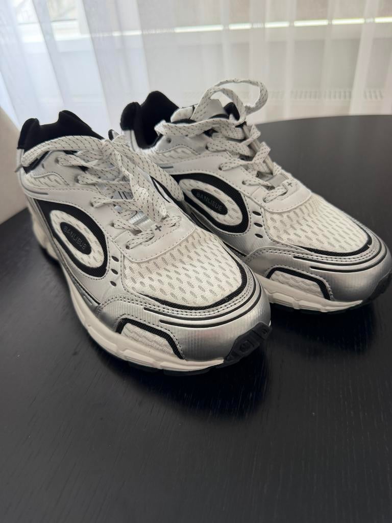 Banlieue sneakers maat 42 - Zo goed als nieuw, Kleding | Heren, Schoenen, Ophalen of Verzenden, Zo goed als nieuw, Sneakers of Gympen