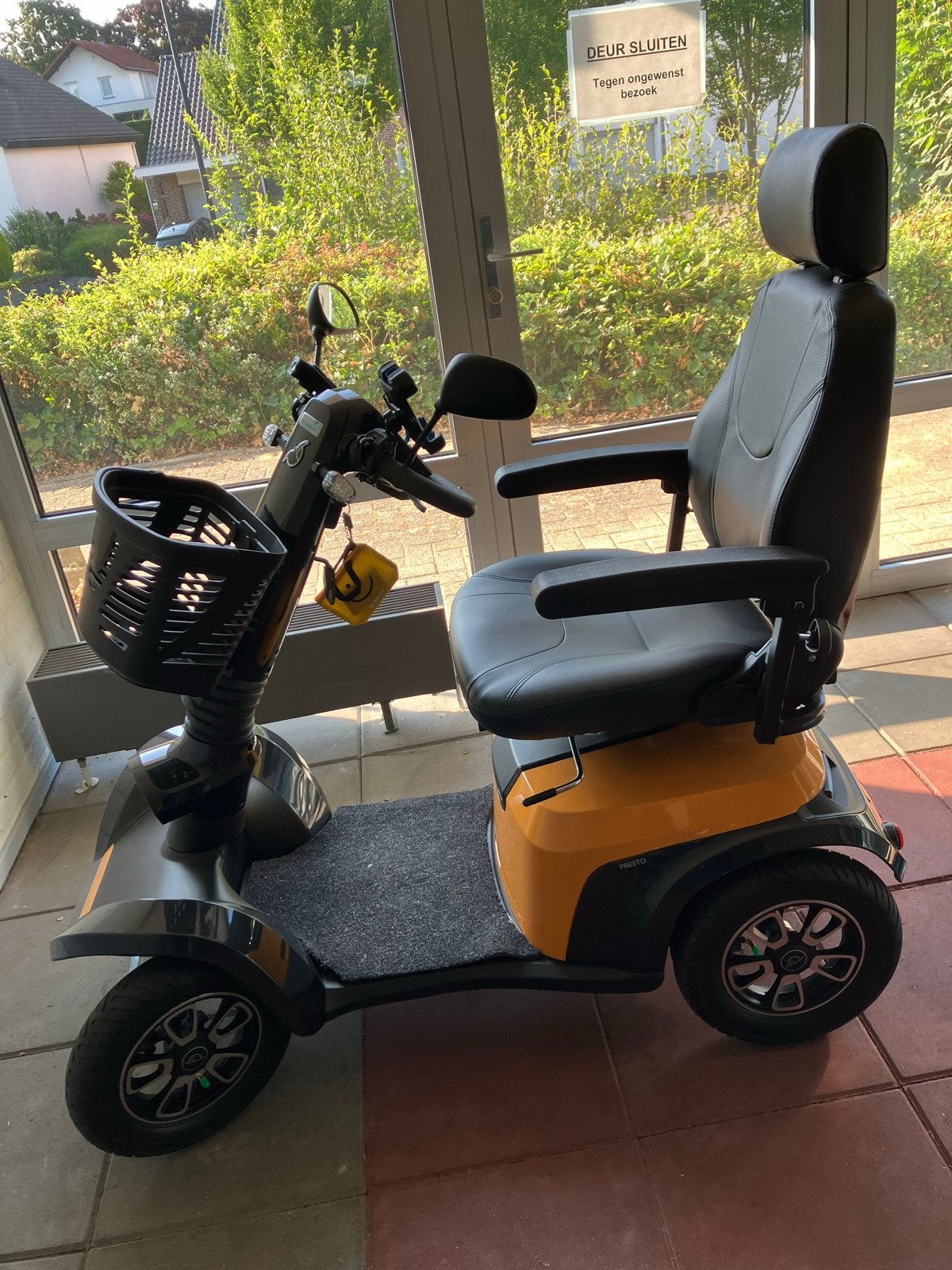 Scootmobiel  Life & Mobility Presto 4 wielen z.g.a.n., Ophalen, Life and Mobility, Zo goed als nieuw, 46 km of meer