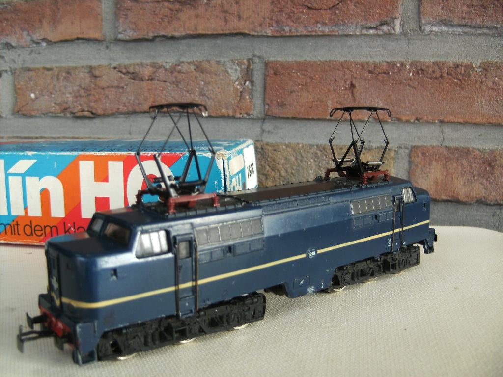 Märklin    Electrische Locomotief – Model 3051, Wisselstroom, Locomotief, Analoog, Ophalen of Verzenden