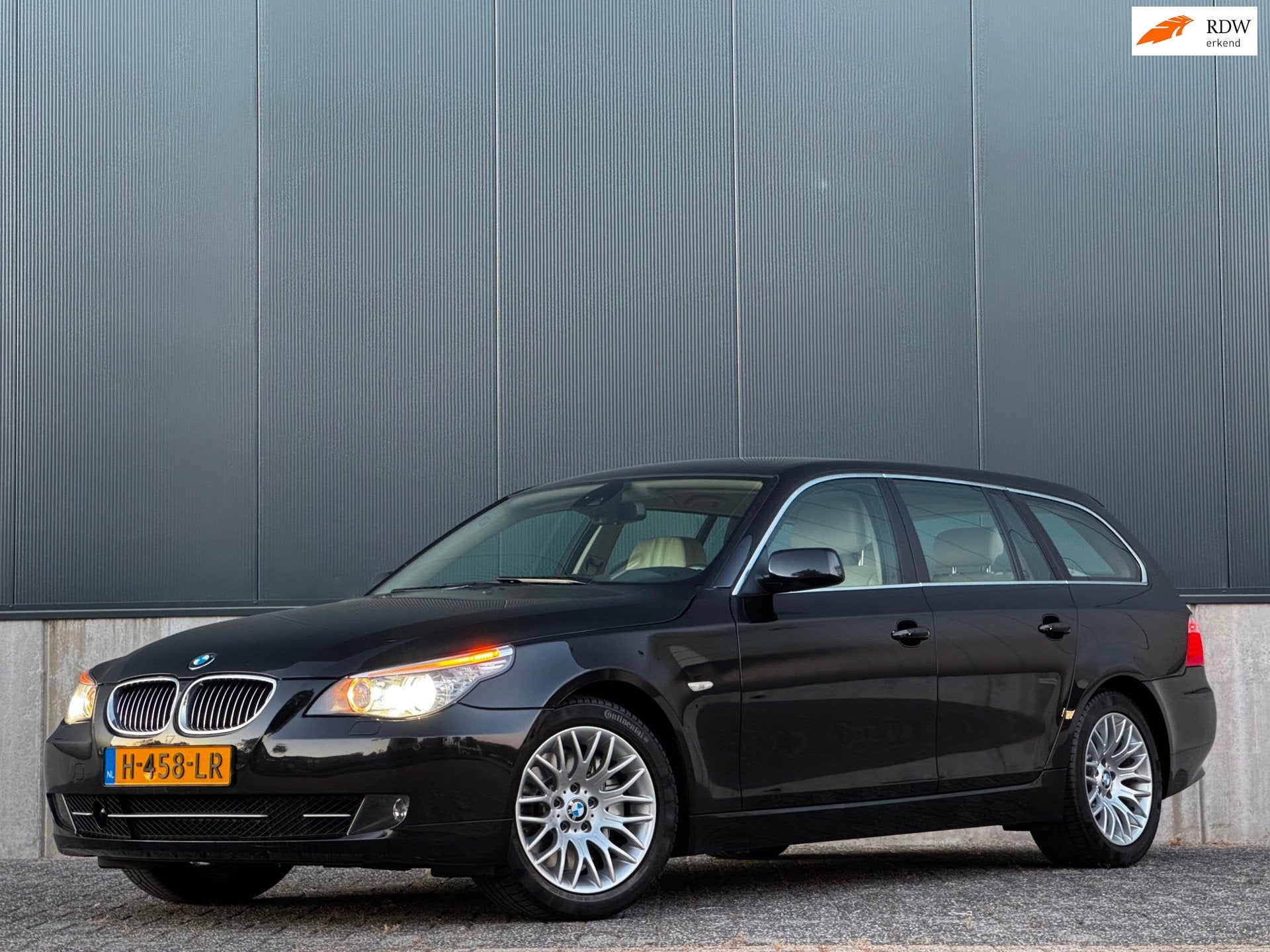 BMW 5-serie Touring 550i/HEADUP/ACC/XENON/LEDER/SOFTCLOSE/NA, Achterwielaandrijving, Gebruikt, 367 pk, Zwart