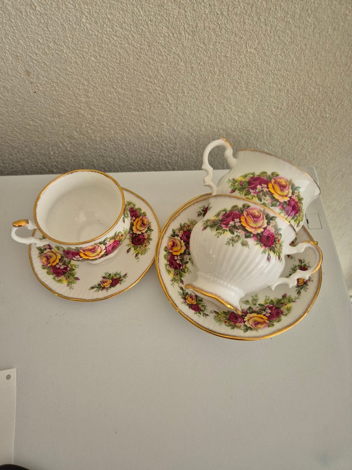 Elizabethan Staffordshire English Garden theekopjes, Ophalen