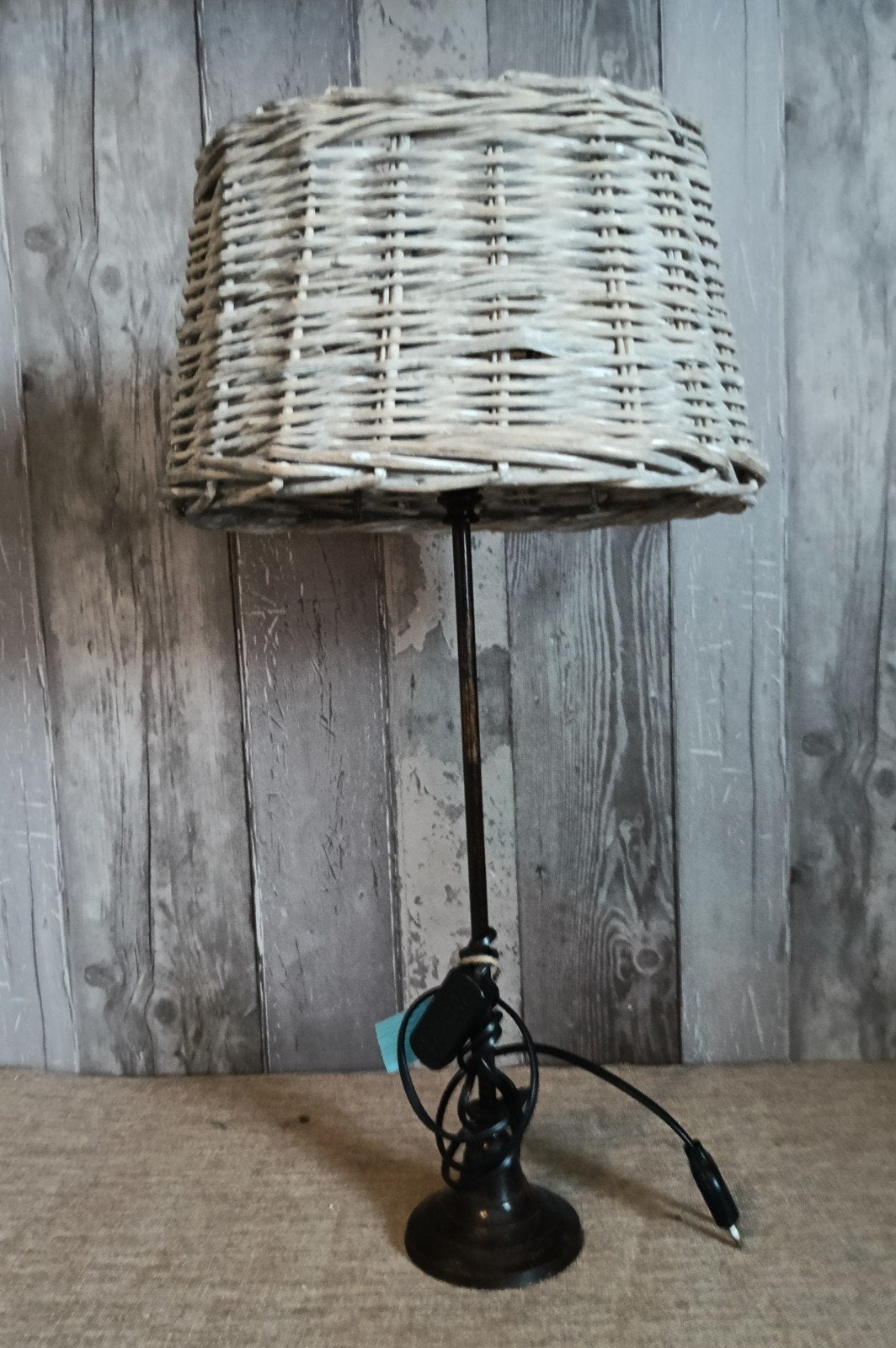 Tafellamp met rieten kap - 60 cm hoog, Ophalen of Verzenden, La Rentree, J.vanhijum@kpnmail.nl, Canadezenlaan 4 Dokkum