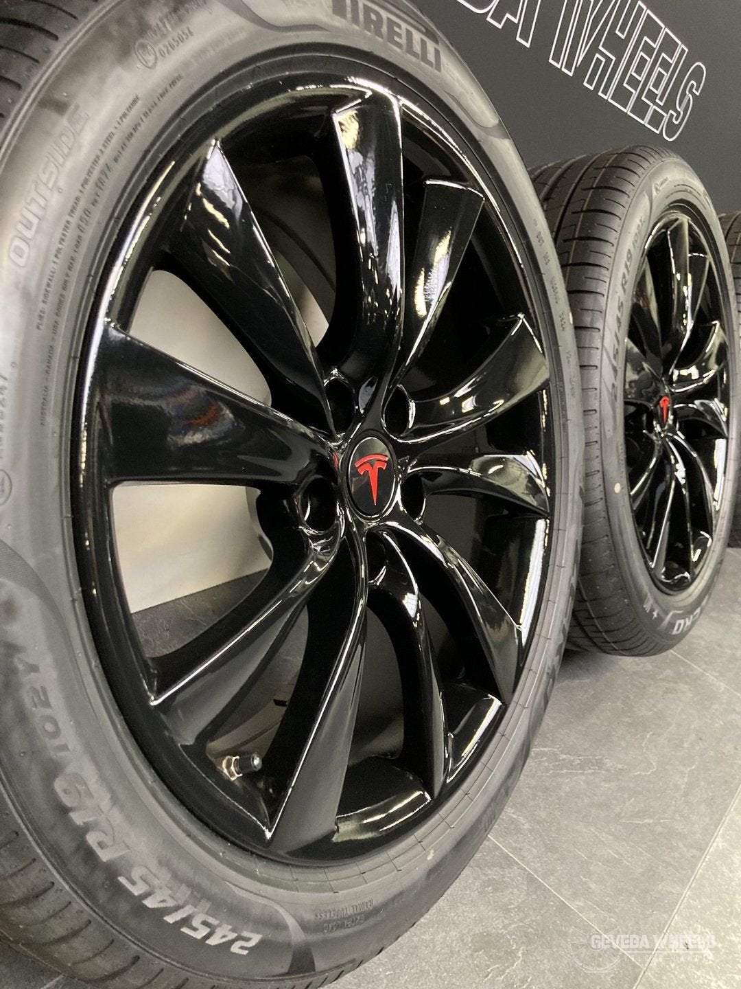 19” originele Tesla Model S velgen + nieuwe banden 5x120 102, Auto-onderdelen, 19 inch, -, -, Banden en Velgen