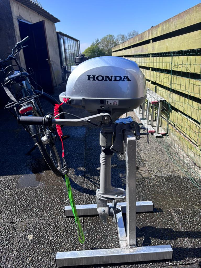 Honda 2.3 pk motor, Ophalen, Zo goed als nieuw, Motor en Techniek, Motorboot