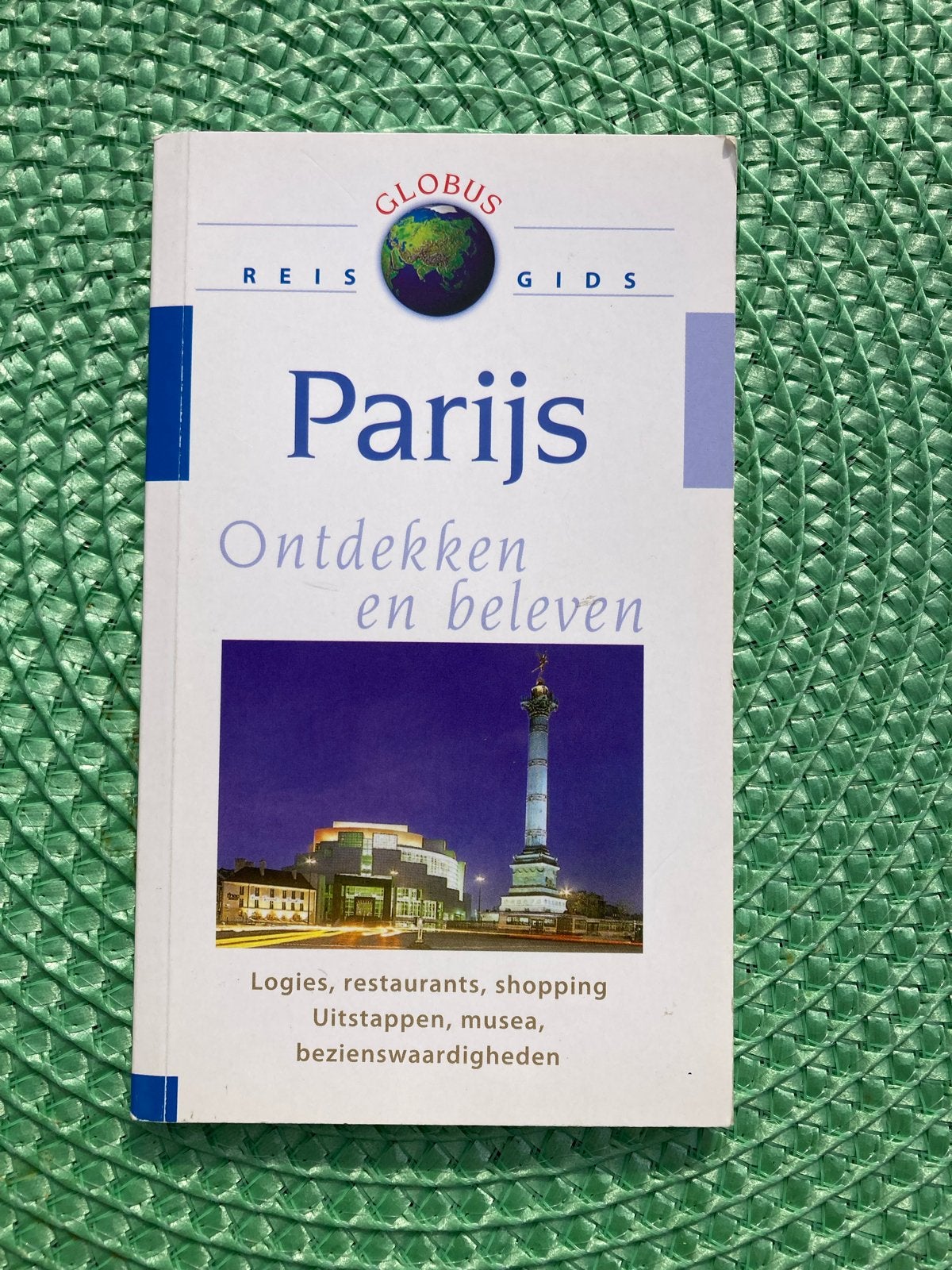 Globus Reisgids Parijs: Ontdekken en Beleven, Europa, Ophalen of Verzenden, Reisgids of -boek, Gelezen