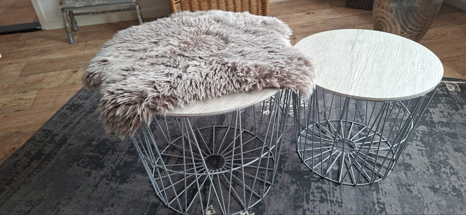 Set van 2 bijzettafels met metalen onderstel, Minder dan 50 cm, Gebruikt, Rond, Minder dan 50 cm