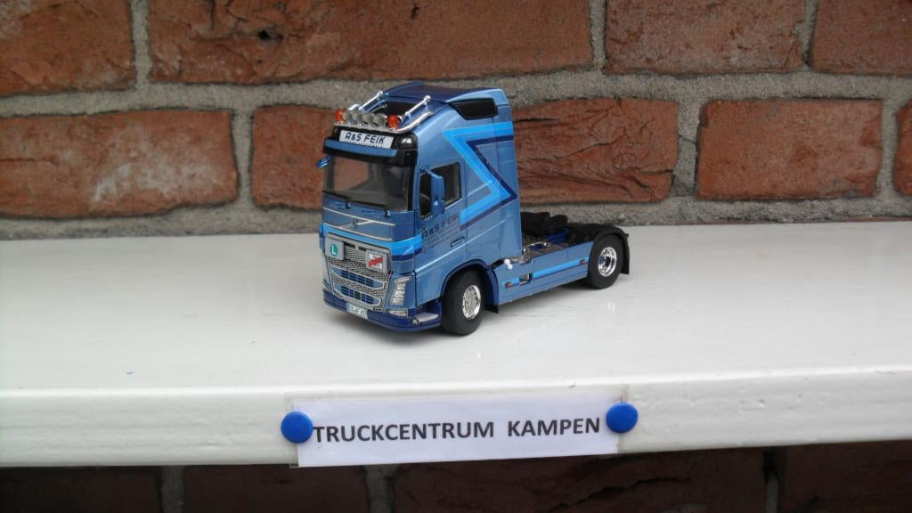 WSI  Volvo   FH4  Globetrotter  XL  van  T.  Feik., Ophalen of Verzenden, Nieuw, Bus of Vrachtwagen, Wsi