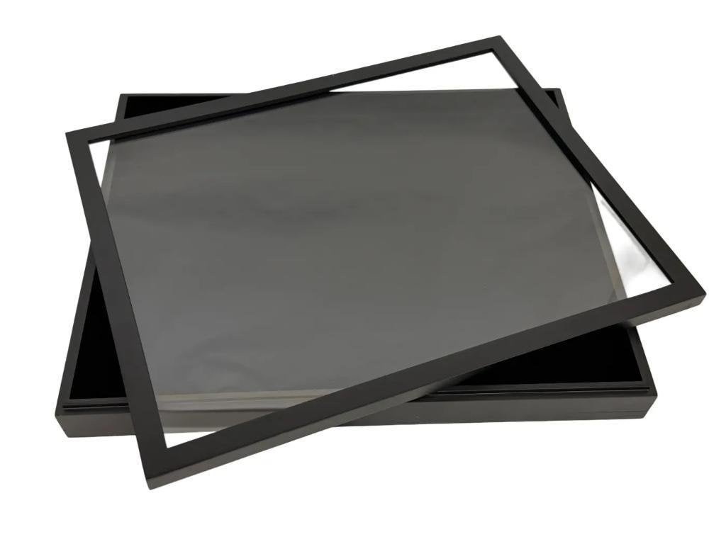 Houten box met glazen deksel - 50 X 40 X 5,5 cm
