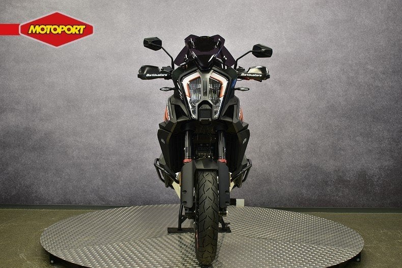 KTM 1290 SUPER ADVENTURE S (bj 2022), KTM Sportmotorcycle GMBH, Bedrijf, Toermotor, Stallhofnerstrasse 3
5230  Mattighofen, AT