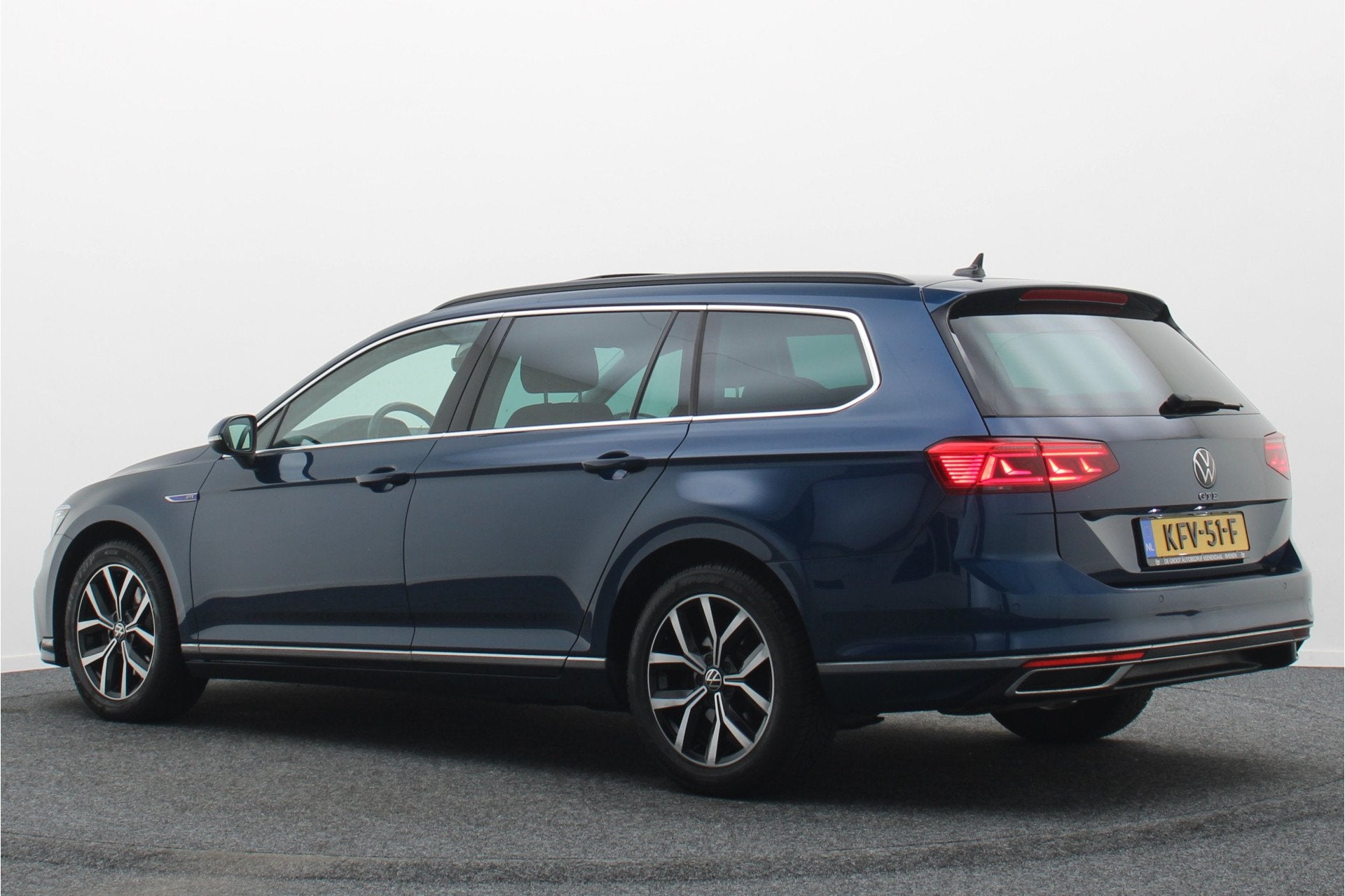 Volkswagen Passat Variant 1.4 TSI PHEV GTE Business Panorama, Stof, Gebruikt, 4 cilinders, Blauw