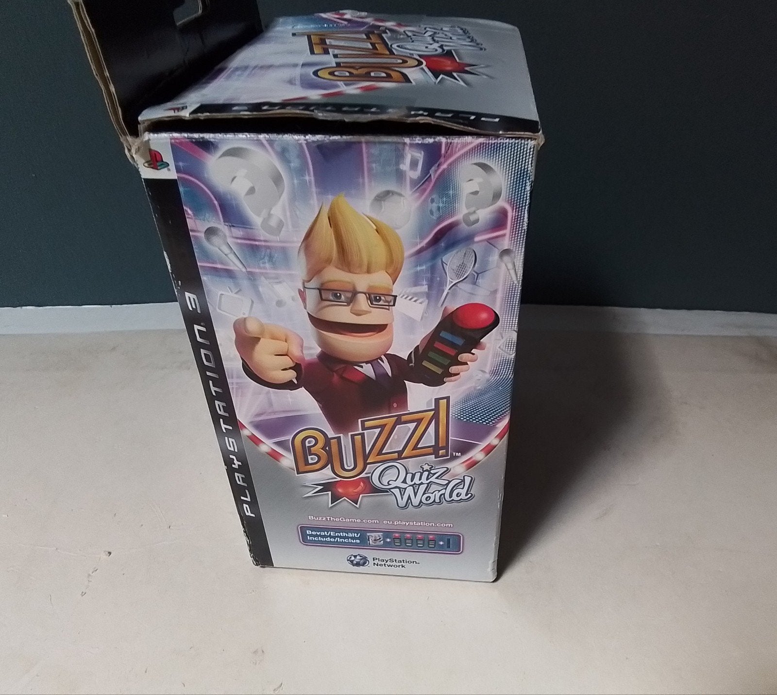 Buzz! Quiz World PS3 met 4 draadloze Buzz! controllers, Spelcomputers en Games, Games | Sony PlayStation 3, Overige genres, Ophalen of Verzenden