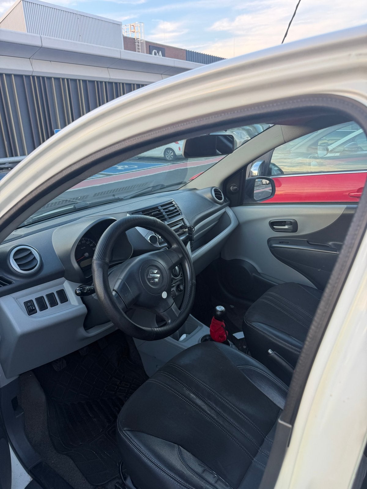 Suzuki Alto 1.0 2010 Wit, Voorwielaandrijving, 200 kg, 4 stoelen, Origineel Nederlands