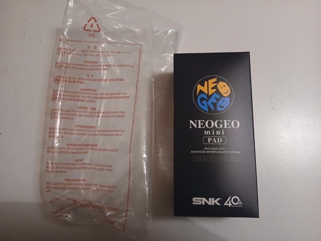 Neo Geo Mini Controller Sealed Nieuw, Spelcomputers en Games, Ophalen of Verzenden, Nieuw