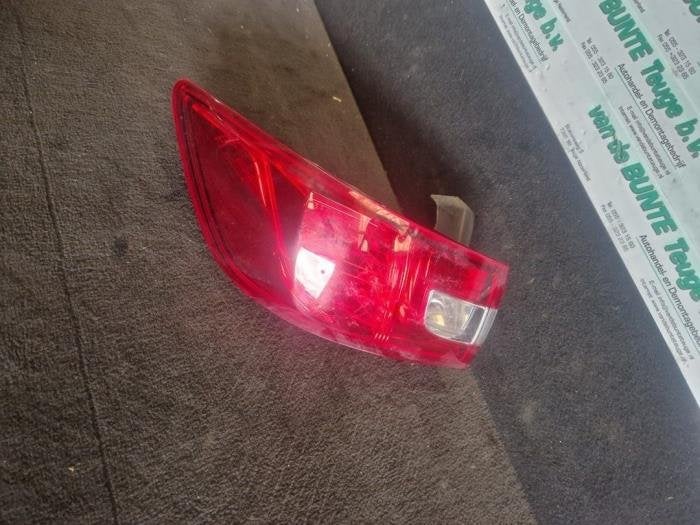 Achterlicht links van een Renault Clio, Gebruikt, -, Renault, -