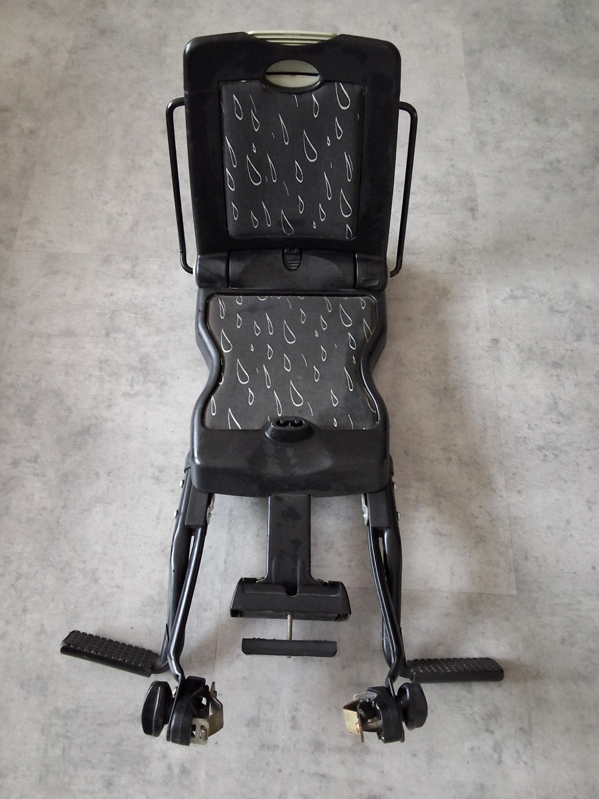 Gebruikt fietsstoeltje voor achterop, met voetsteuntjes, Ophalen, Achterzitje, Onbekend, 9 t/m 18 kg