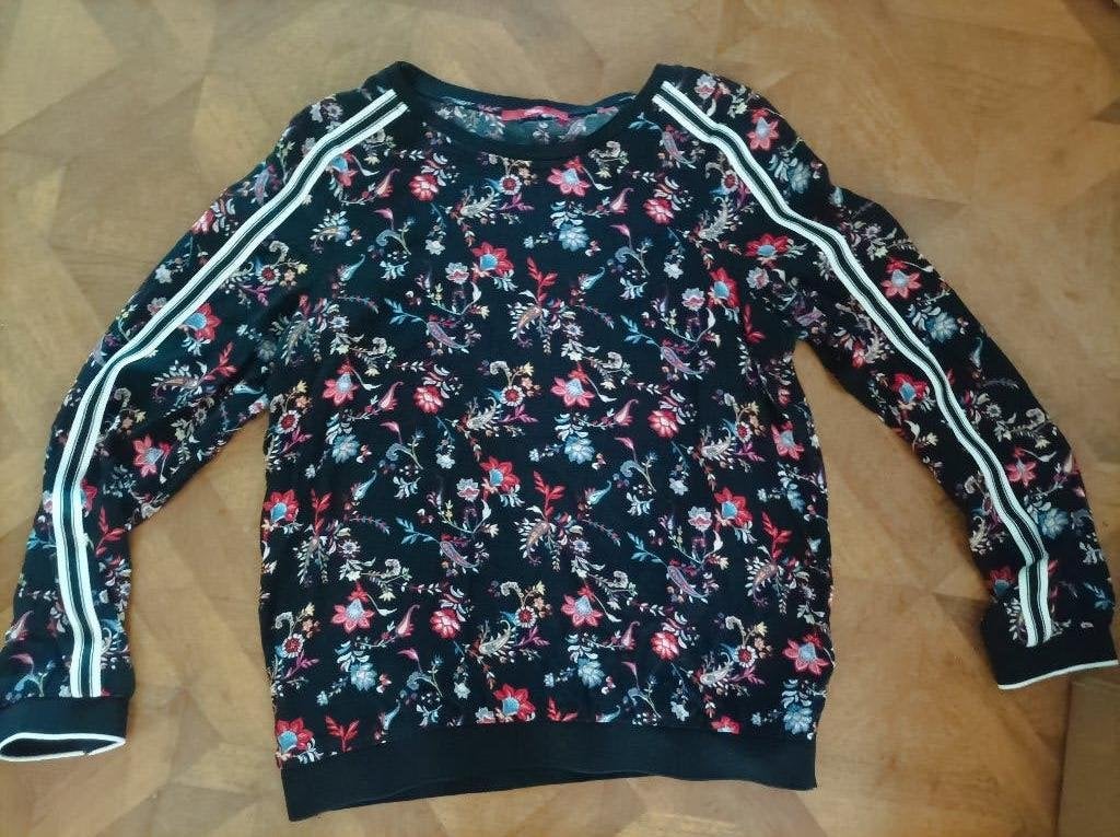 S.Oliver blouse top bloemetjes maat 36, Kleding | Dames, Blouses en Tunieken, Overige kleuren, Ophalen of Verzenden, Zo goed als nieuw
