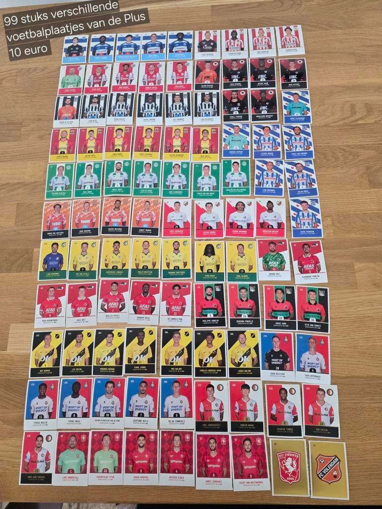 99 stuks verschillende Voetbalplaatjes van de Plus, Verzamelen, Supermarktacties, Plus, Ophalen