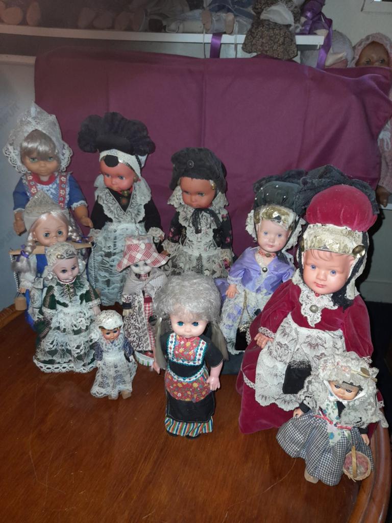Diverse verzameling poppen, inclusief klederdrachtpoppen, Verzamelen, Poppen, Ophalen, Gebruikt, Pop