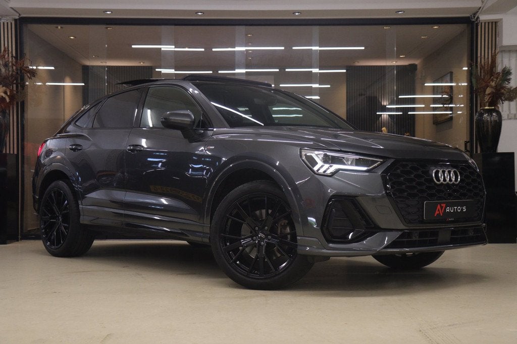 Audi Q3 Sportback 45 TFSI e 3X S-LINE PANO/SONOS/CAM/BLINDES, Gebruikt, Euro 6, 150 pk, Alcantara