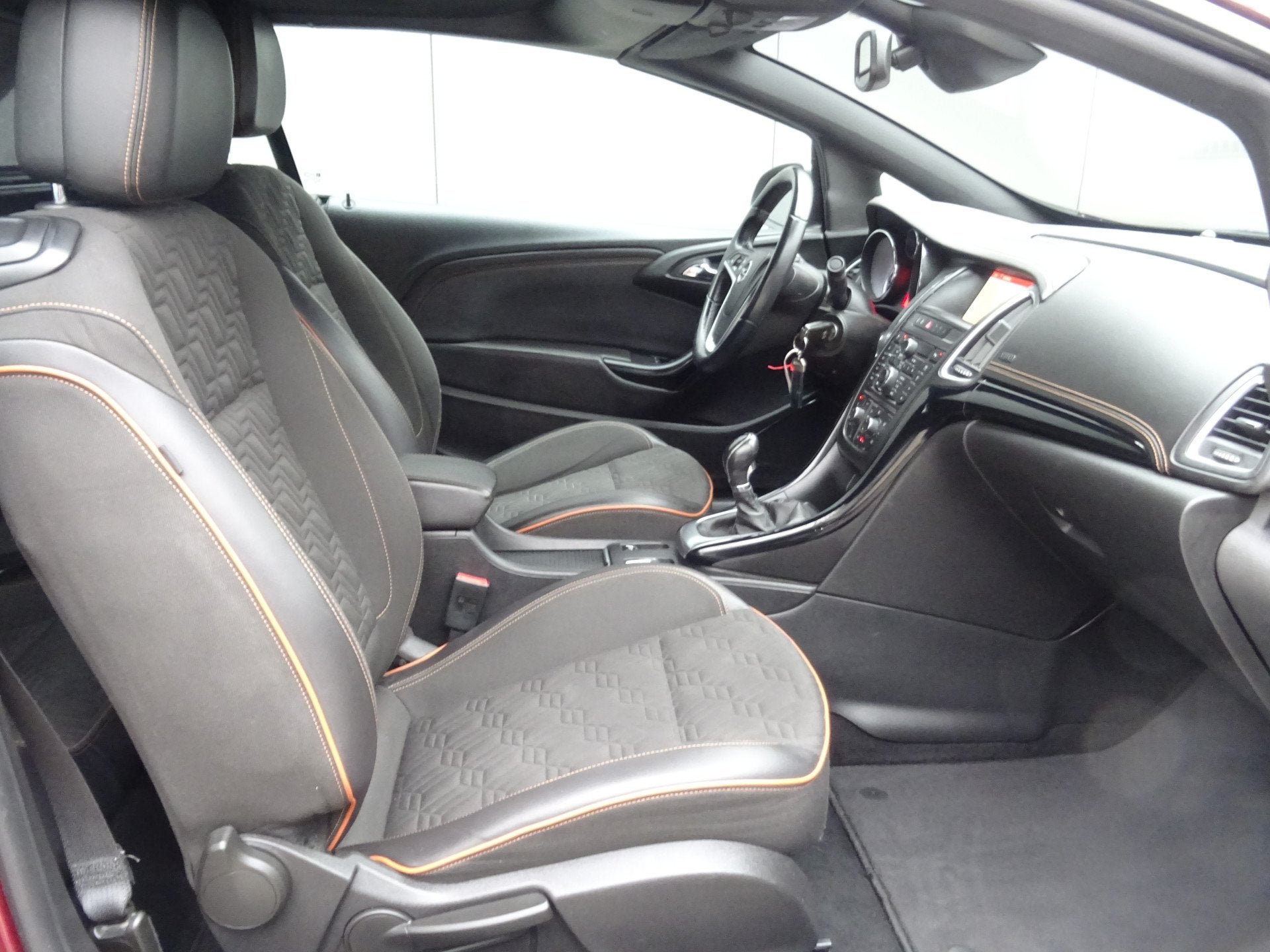 Opel Cascada 1.4 Turbo ecoFLEX Cosmo * 19 INCH * NAVIGATIE !, Voorwielaandrijving, Euro 5, Stof, Zwart