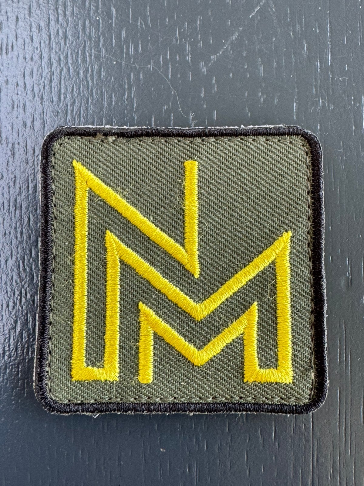 KL Borstembleem (5x5) NMM, Ophalen of Verzenden, Landmacht, Nederland, Embleem of Badge