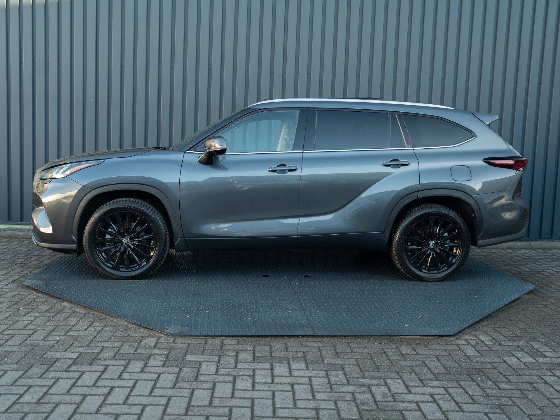Toyota highlander 2.5 AWD Hybrid Premium 7 pers. | Panodak |, Auto's, Gebruikt, 4 cilinders, 7 stoelen, Bedrijf