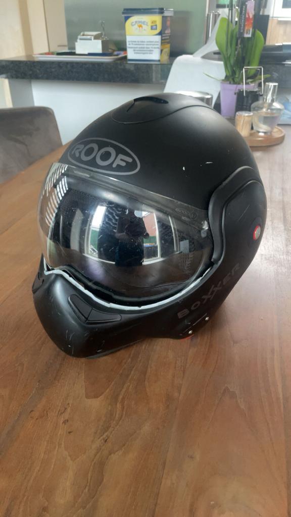 Roof Boxer V8 Full Black Motorhelm Maat M, M, Systeemhelm, Heren, Tweedehands