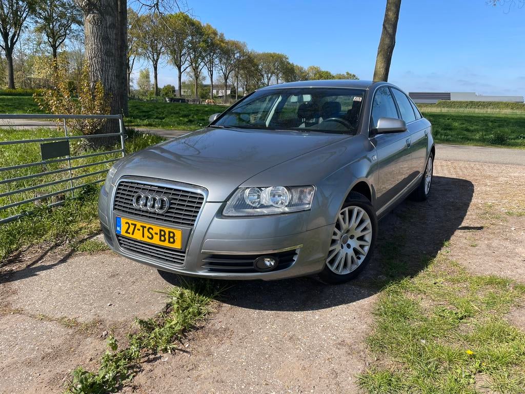 Audi A6 2.4 V6 130KW Multitronic 2007 Grijs, Auto's, 1800 kg, Particulier, Zilver of Grijs, 6 cilinders