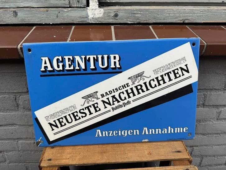 Vintage Emaille Reclamebord 'Badische Neueste Nachrichten', Antiek en Kunst, Ophalen of Verzenden