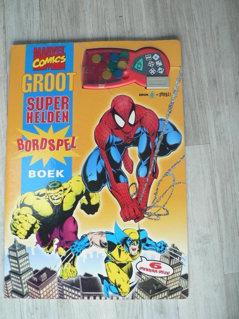 MARVEL COMICS GROOT SUPER HELDEN BORDSPEL BOEK 1994 6 SPEL, Ophalen of Verzenden, Gebruikt