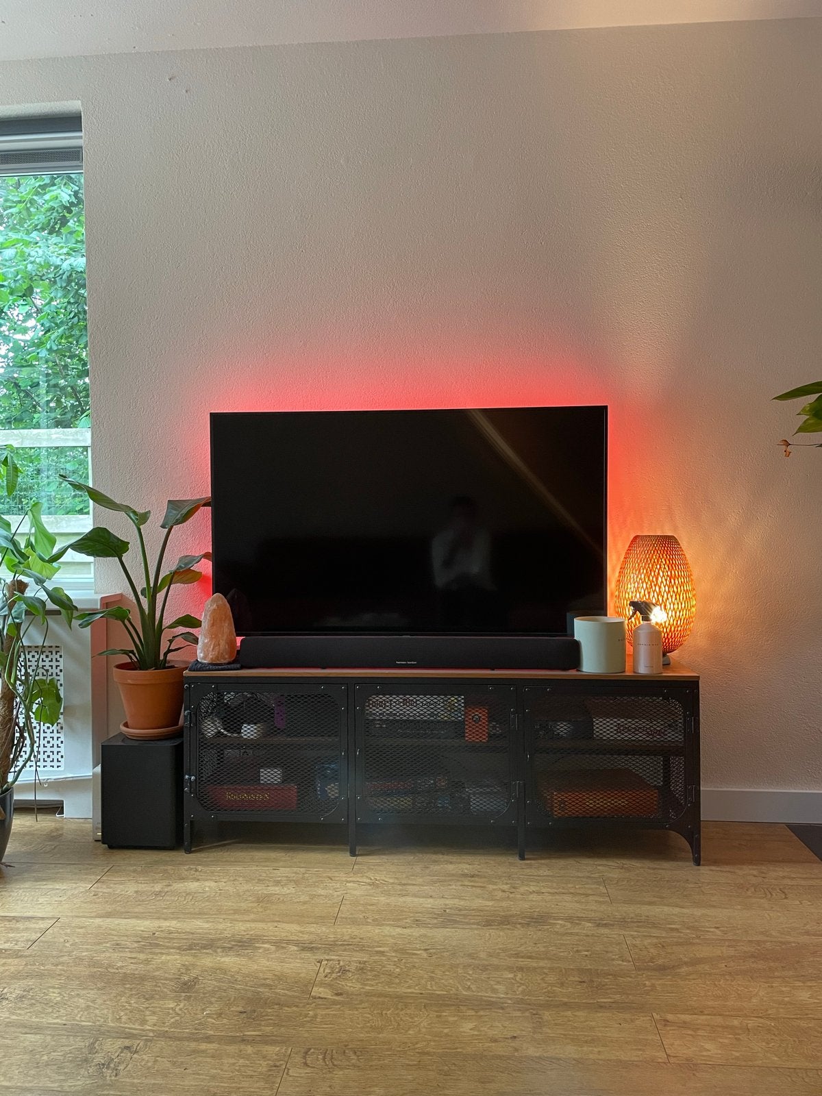 Industrieel TV-meubel met hout look van IKEA, Ophalen, Gebruikt, 100 tot 150 cm, Minder dan 100 cm