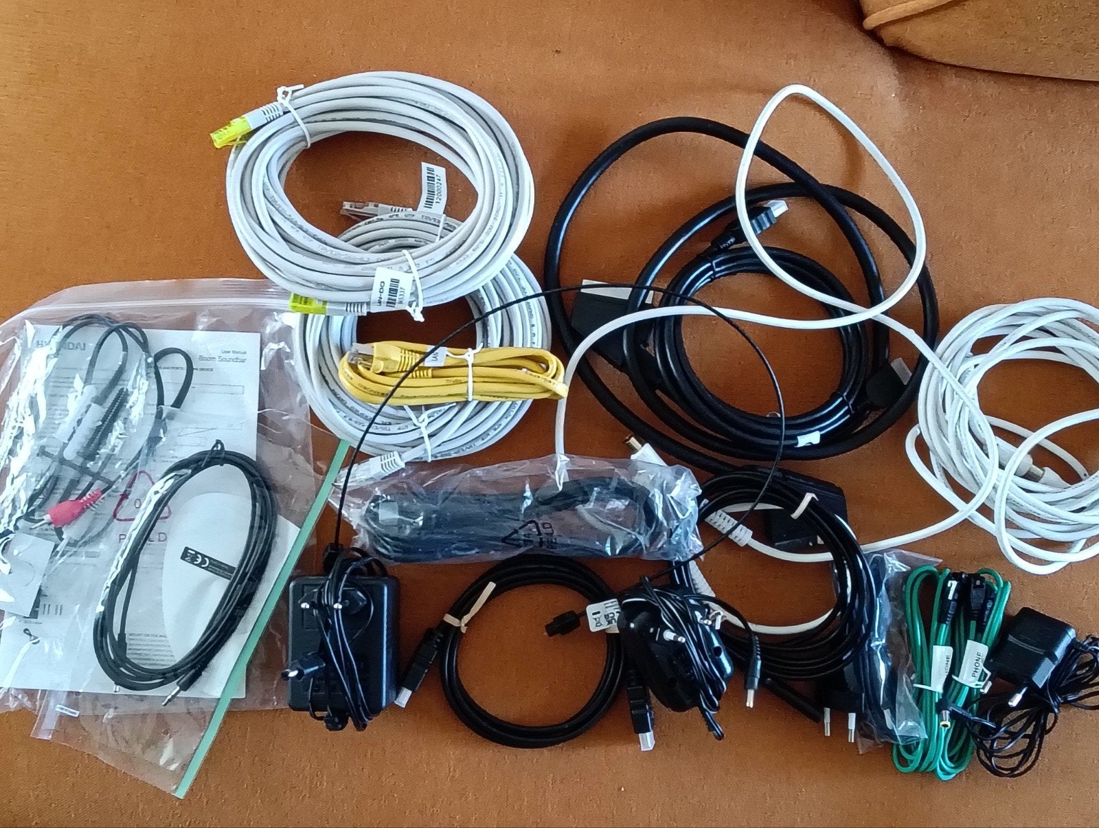 Diverse kabels en adapters - Grote partij, Computers en Software, Pc- en Netwerkkabels, Ophalen of Verzenden, Gebruikt