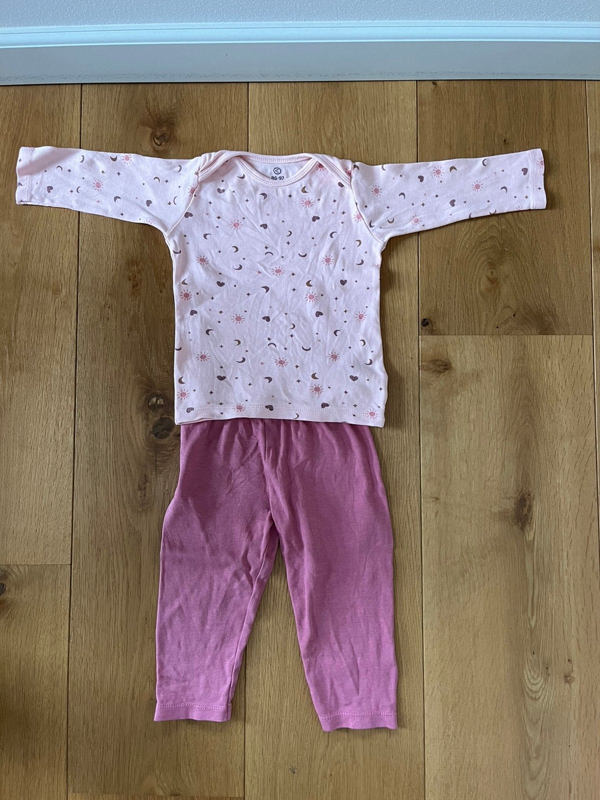 Kruidvat pyjama, Verzenden, Zo goed als nieuw, Meisje, Nacht- of Onderkleding